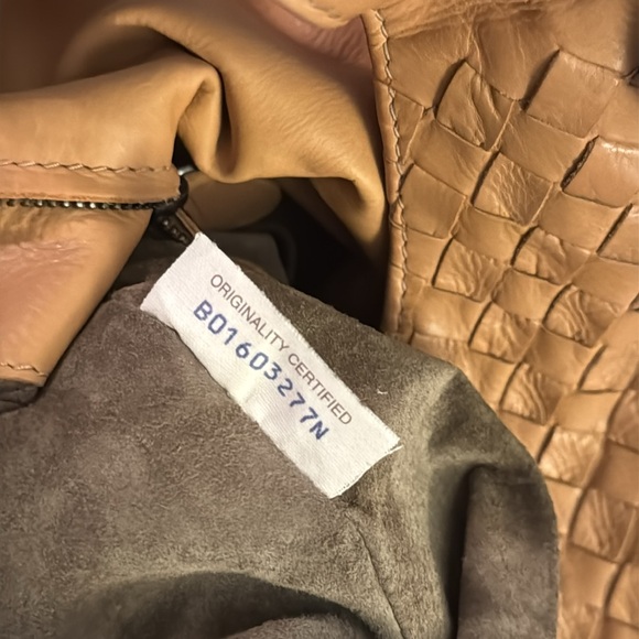 Bottega Veneta Large Travel Bag Intrecciato Leather Hobo Carmel Beige - Picture 12 of 16